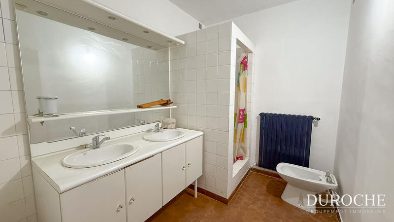 Maison - 208 m² - 7 pièces