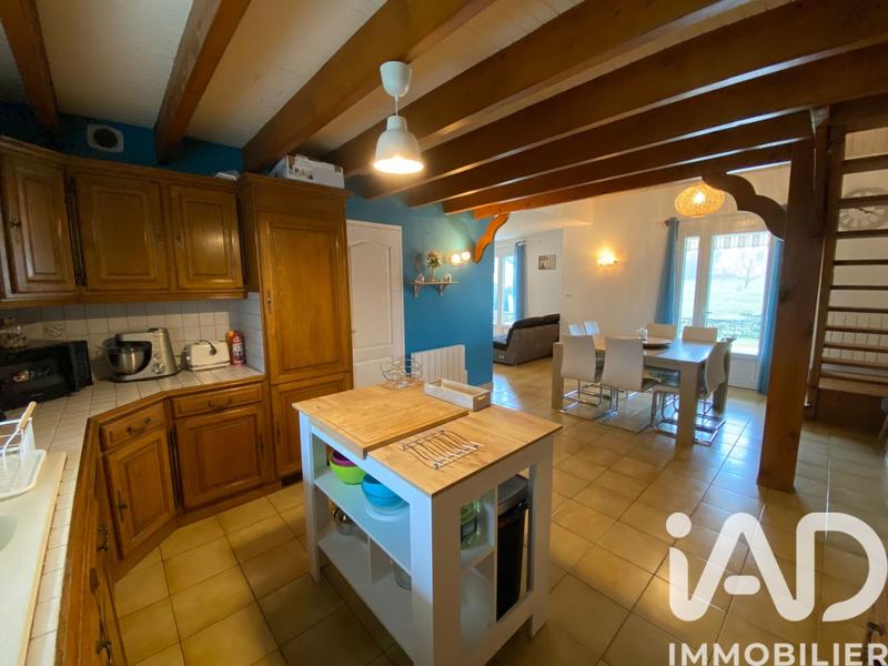 Maison - 140 m² - 9 pièces