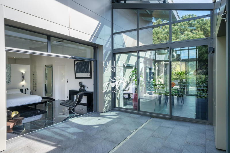 Villa - 230 m² - 8 pièces