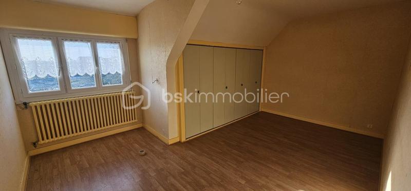 Maison - 143 m² - 7 pièces