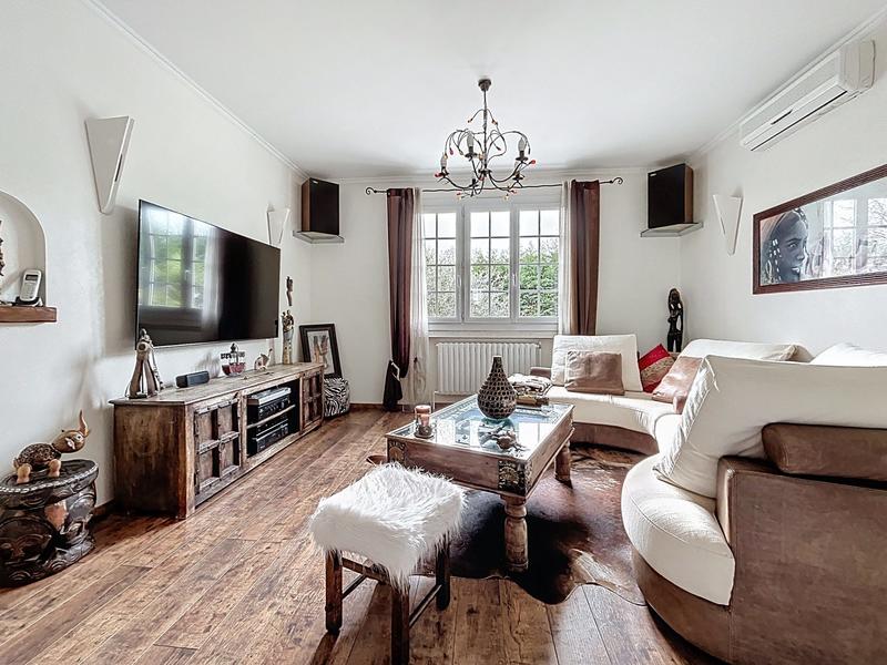 Maison ancienne - 223 m² - 14 pièces