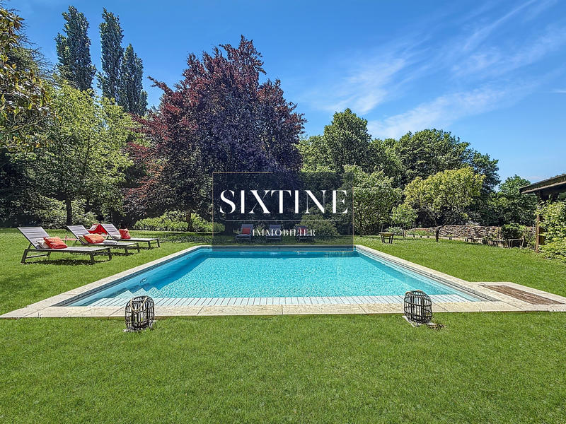 Château - 500 m² - 12 pièces