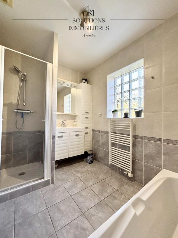 Maison - 105 m² - 4 pièces