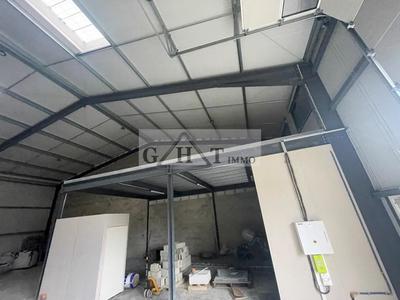 Entrepôt - 490 m²