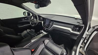 Volvo Xc60 T8 Twin Engine 303ch + 87ch Geartronic 8 R-Design