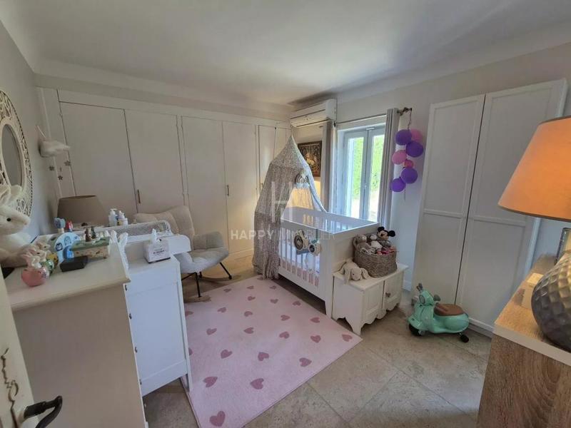 Maison - 195 m² - 6 pièces