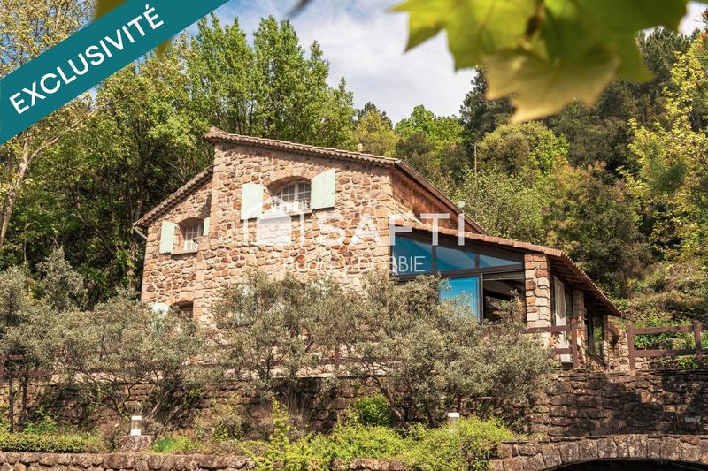 Maison - 204 m² - 8 pièces