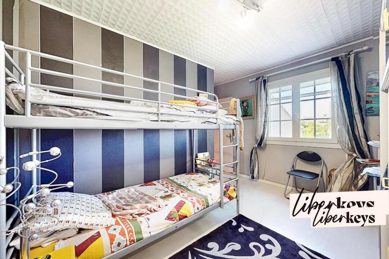 Maison - 380 m² - 5 pièces