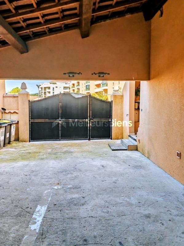 Appartement ancien - 62 m² - 3 pièces