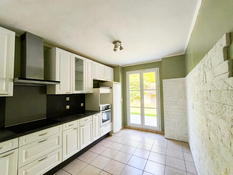 Maison - 131 m² - 8 pièces