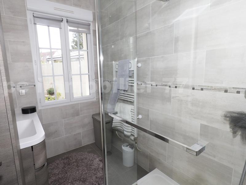 Maison traditionnelle - 118 m² - 6 pièces