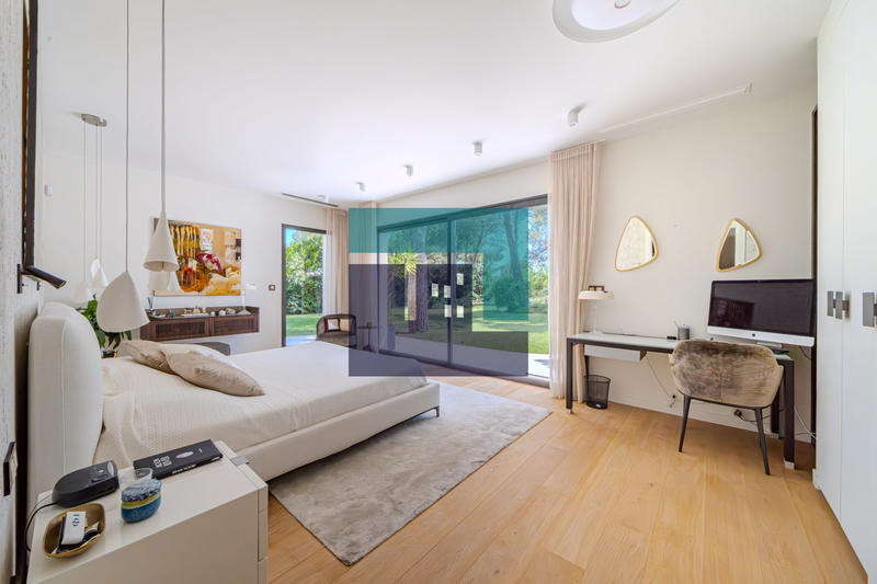 Villa - 420 m² - 7 pièces