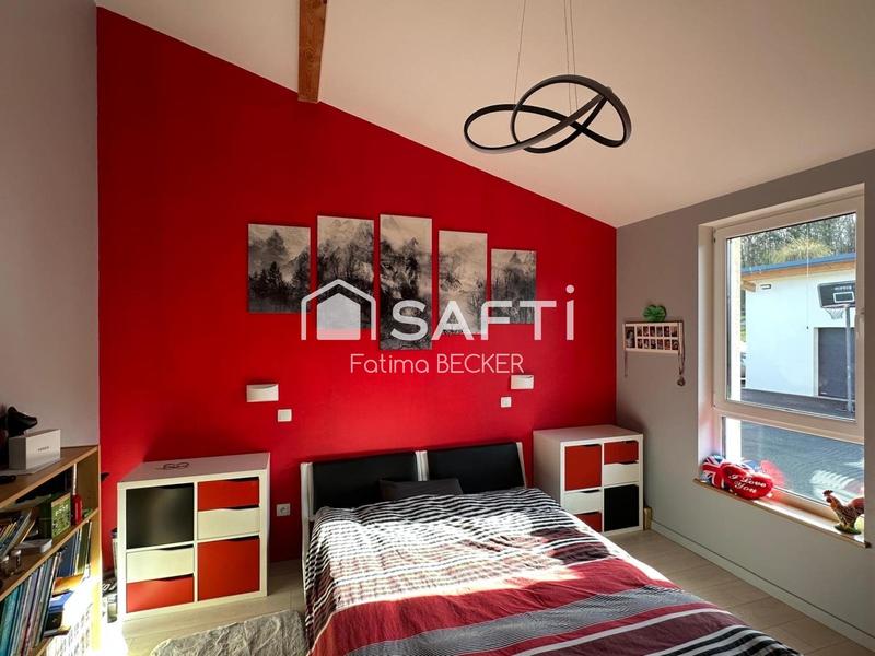 Maison - 255 m² - 8 pièces