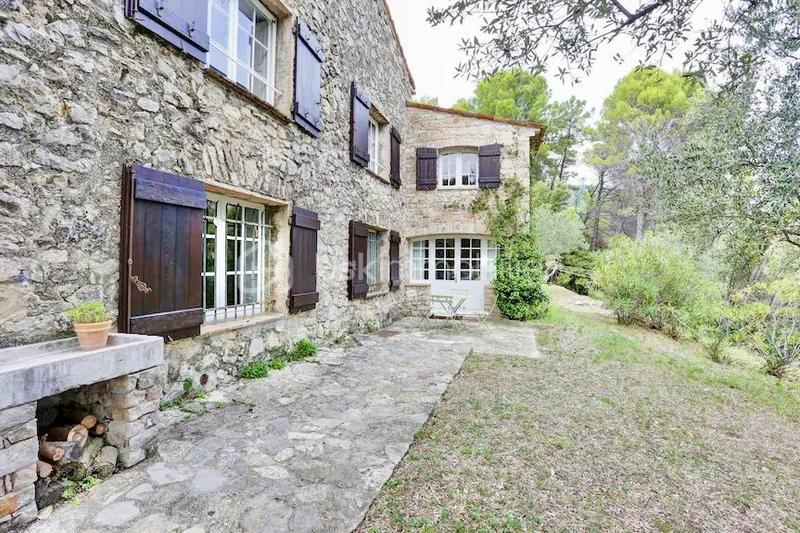 Mas - 145 m² - 5 pièces