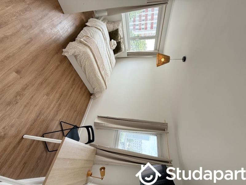 Chambre - 9 m² - 1 pièce