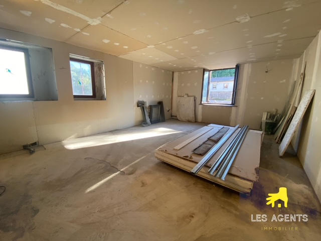 Maison - 110 m² - 4 pièces