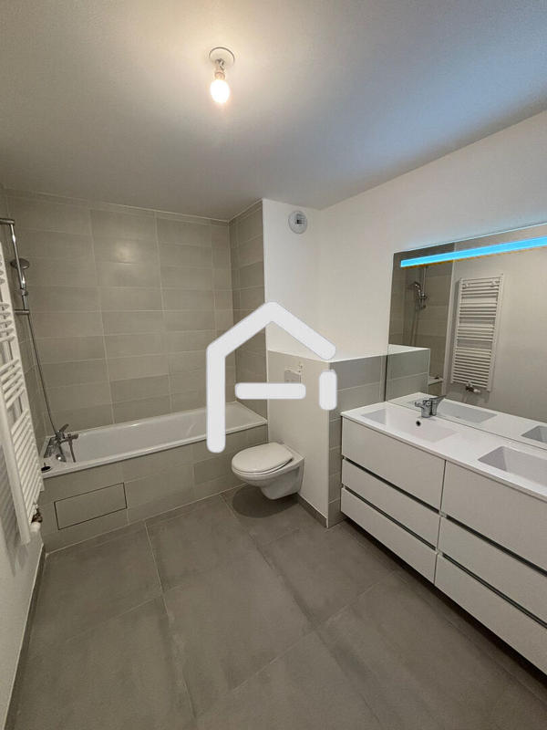 Appartement - 96 m² - 4 pièces