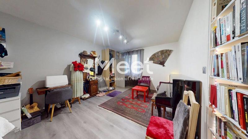 Maison - 220 m² - 6 pièces