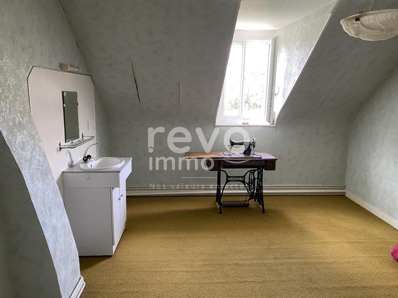 Maison - 221 m² - 11 pièces