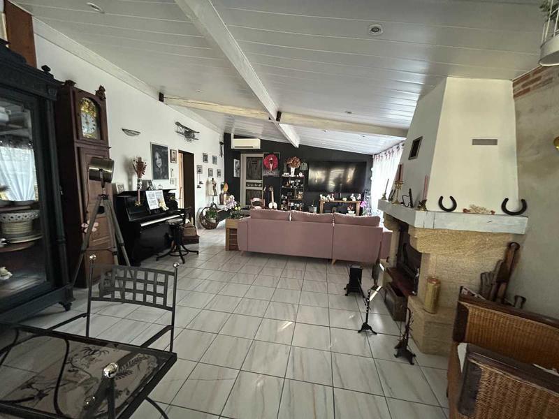 Maison - 387 m² - 8 pièces