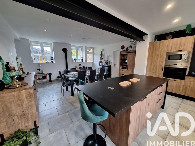 Maison - 143 m² - 7 pièces