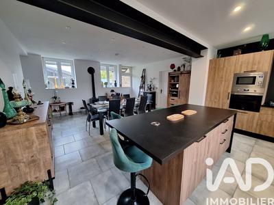Maison - 143 m² - 7 pièces