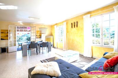 Maison - 175 m² - 6 pièces