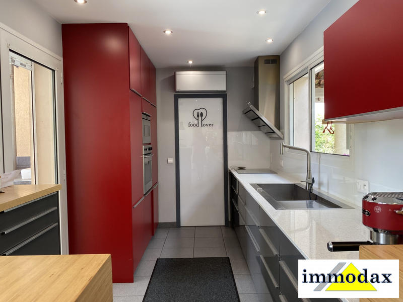 Maison contemporaine - 192 m² - 6 pièces