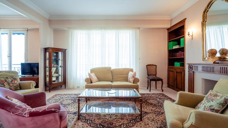 Appartement - 131 m² - 6 pièces