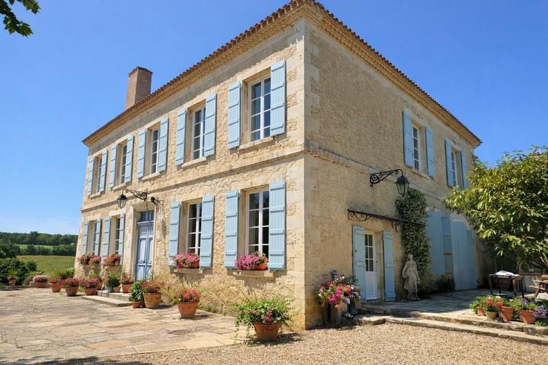 Maison - 665 m² - 20 pièces