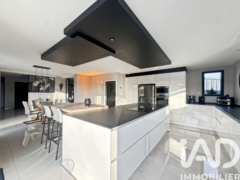 Maison - 150 m² - 5 pièces