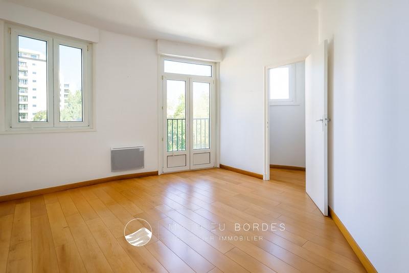 Appartement - 92 m² - 4 pièces