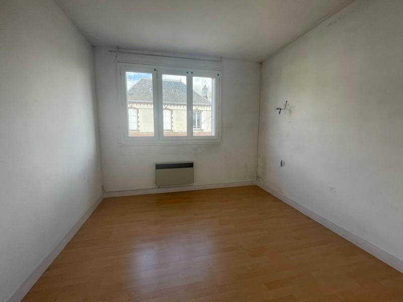 Local commercial - 95 m² - 6 pièces