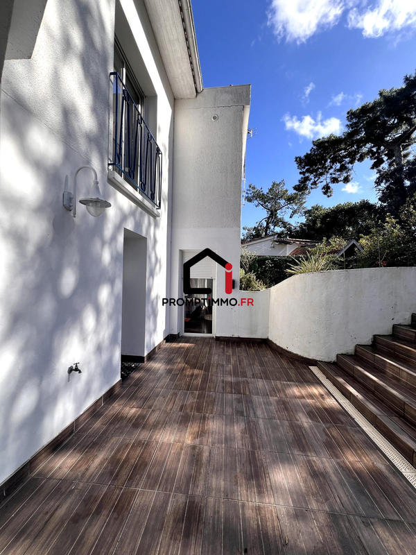 Maison traditionnelle - 138 m² - 6 pièces