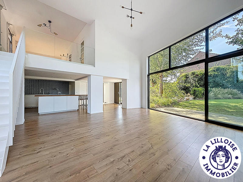 Maison - 217 m² - 7 pièces