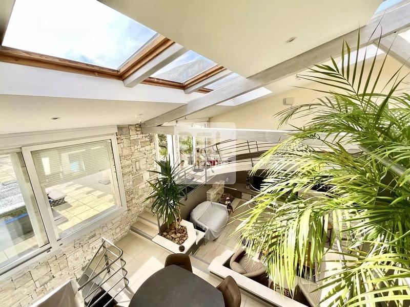 Maison - 105 m² - 4 pièces