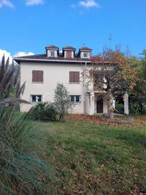 Maison - 122 m² - 6 pièces