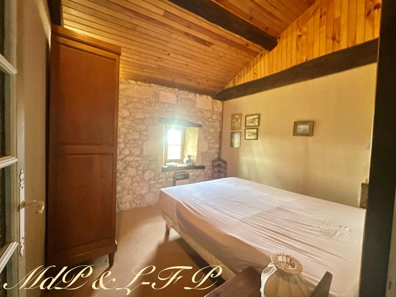 Maison - 247 m² - 9 pièces