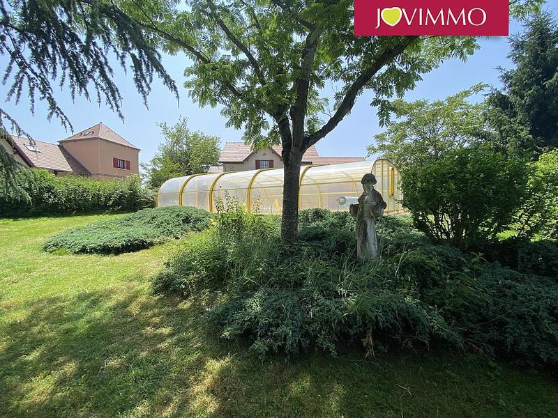 Maison - 260 m² - 9 pièces