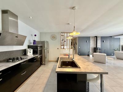 Maison - 190 m² - 7 pièces