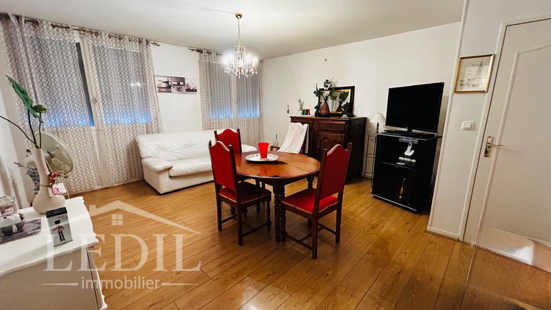 Appartement - 80 m² - 3 pièces