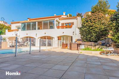 Maison - 178 m² - 7 pièces