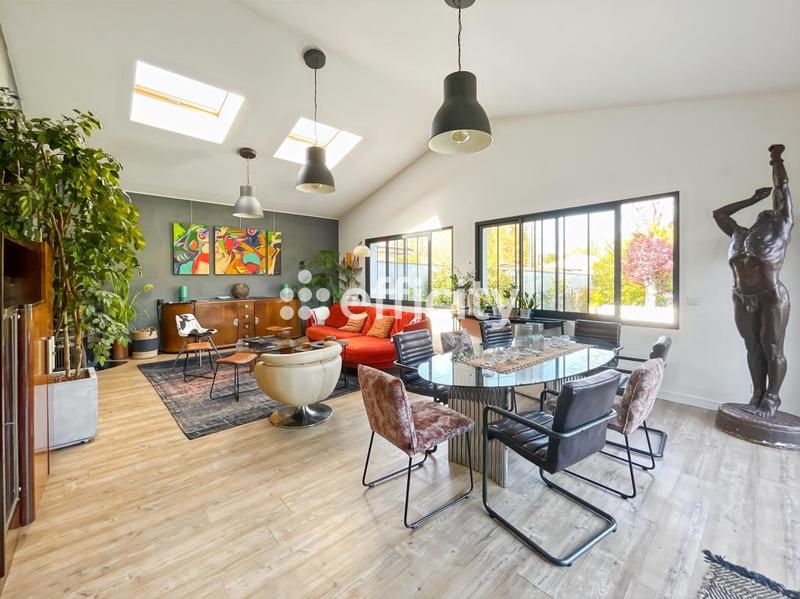 Maison - 192 m² - 7 pièces