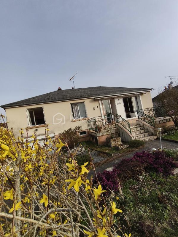 Maison - 95 m² - 5 pièces