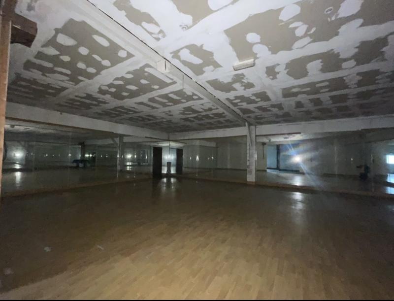 Local commercial - 629 m² - 14 pièces