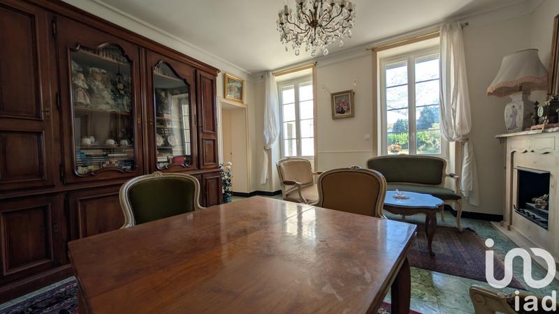 Maison - 250 m² - 9 pièces