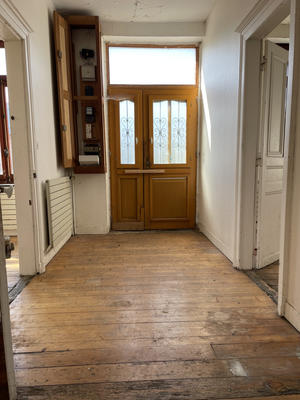 Maison - 300 m² - 3 pièces