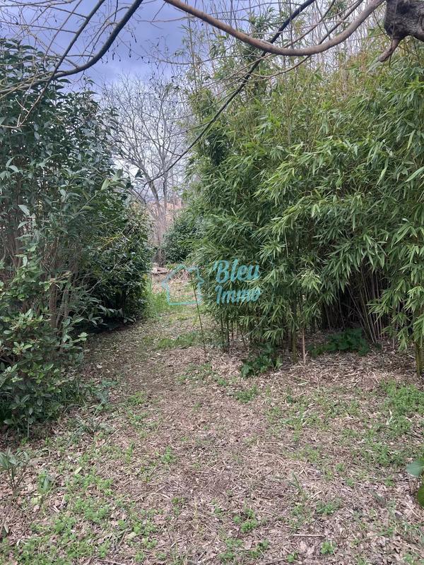 Terrain constructible - 268 m²