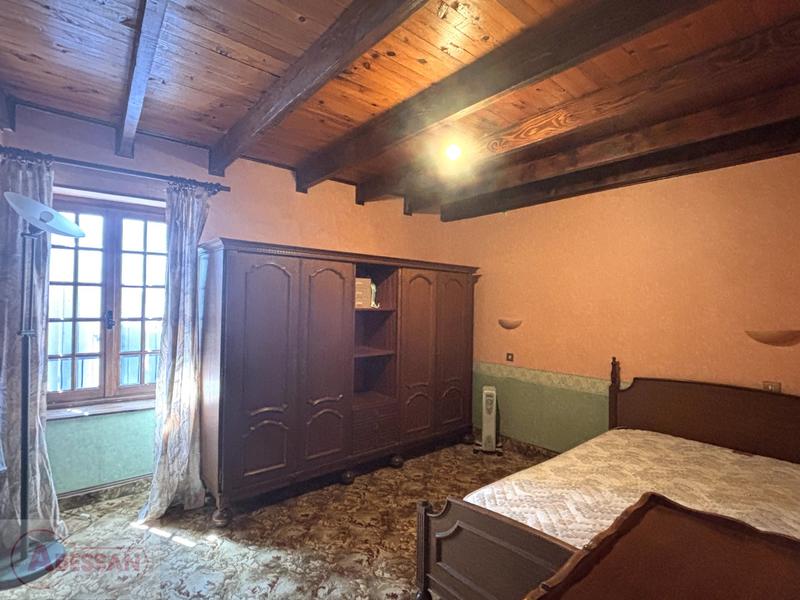 Maison en pierre - 205 m² - 8 pièces