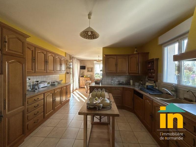 Maison - 284 m² - 8 pièces